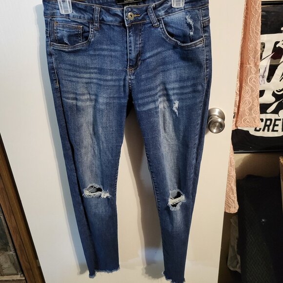 Sold - Picture 2 of 7